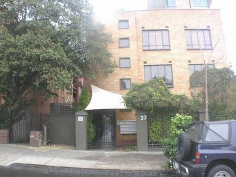 9/37 Grey Street, St Kilda VIC 3182