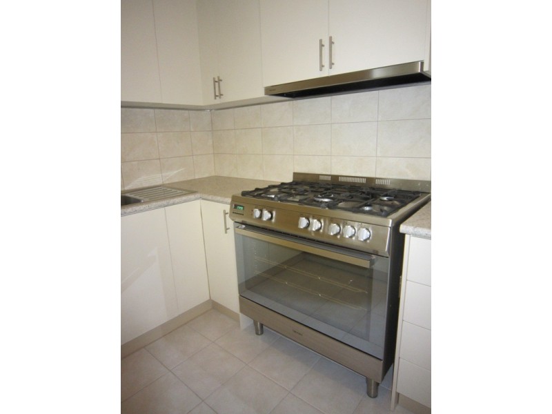 1/29 Dalgety Street, St Kilda VIC 3182