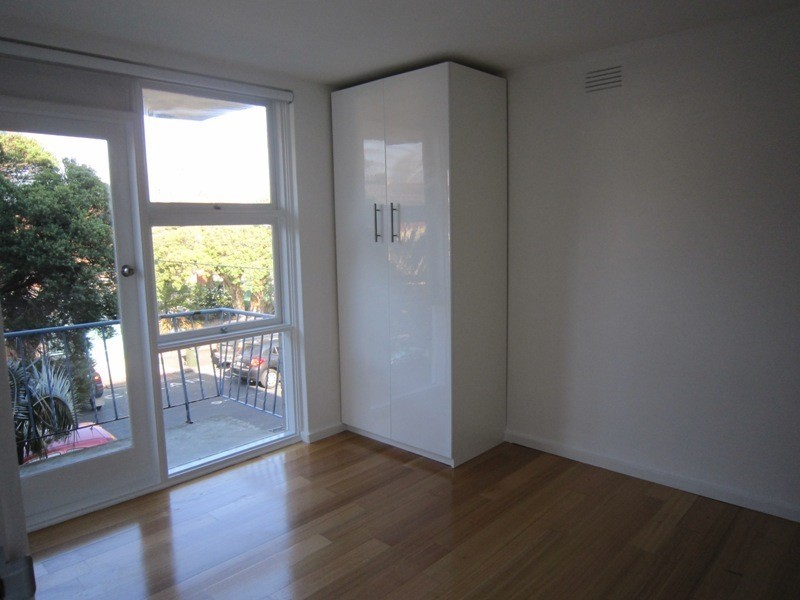 3/10 Gurner Street, St Kilda VIC 3182
