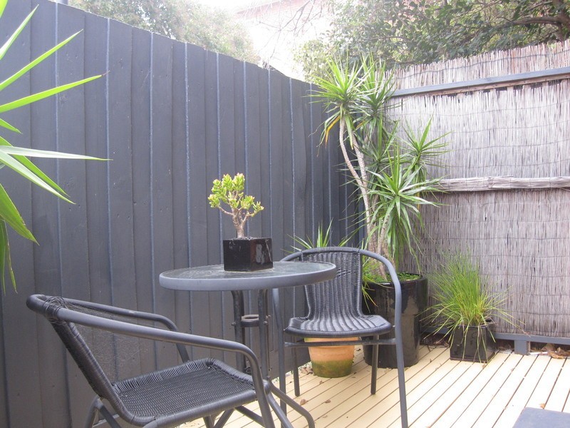 9/33 Grey Street, St Kilda VIC 3182