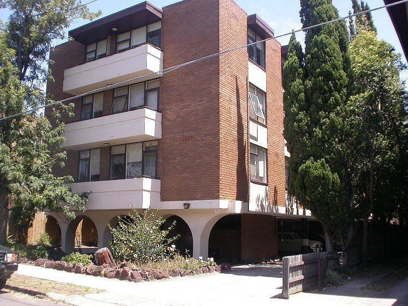 8/19 Mitford Street, St Kilda VIC 3182