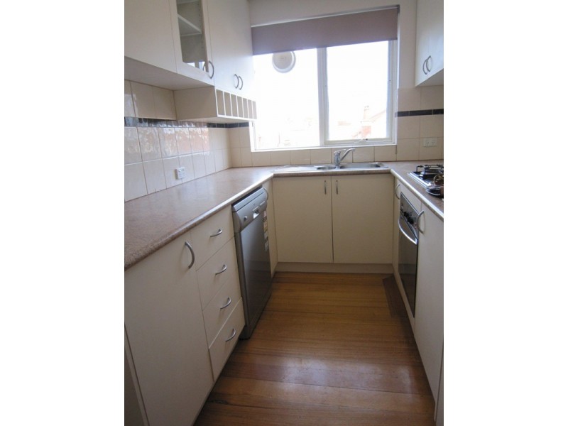 14/31 Burnett Street, St Kilda VIC 3182