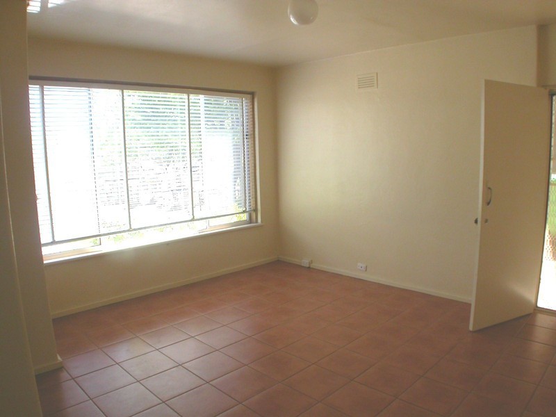 17/36 Dalgety Street, St Kilda VIC 3182