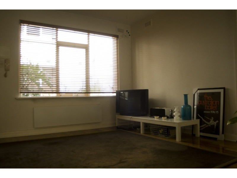 1/23 Neptune Street, St Kilda VIC 3182