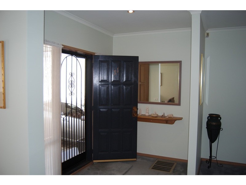11 Charnwood Crescent, St Kilda VIC 3182