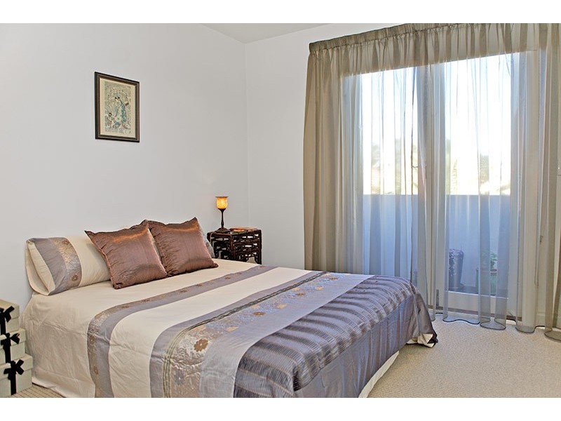 13/1a Maysbury Avenue, Elsternwick VIC 3185