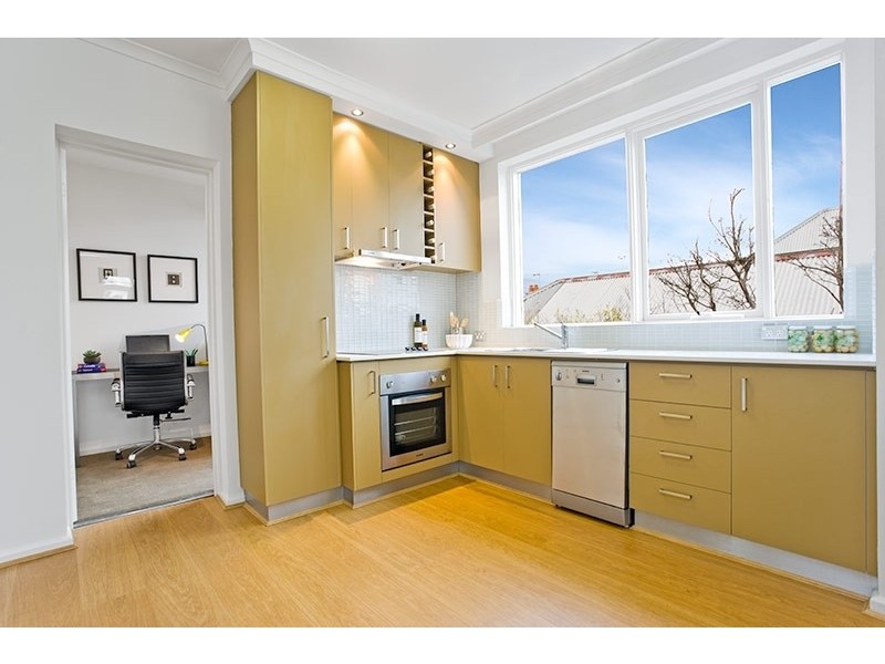 4/75 Spenser Street, St Kilda VIC 3182