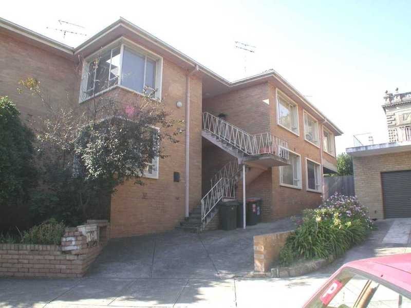 3/2 Newton Court, St Kilda VIC 3182