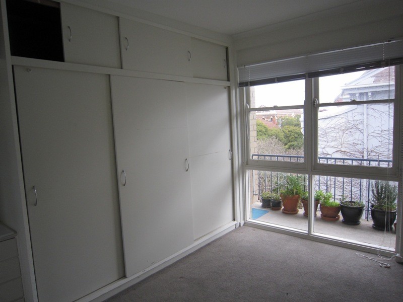 8/10 Gurner Street, St Kilda VIC 3182