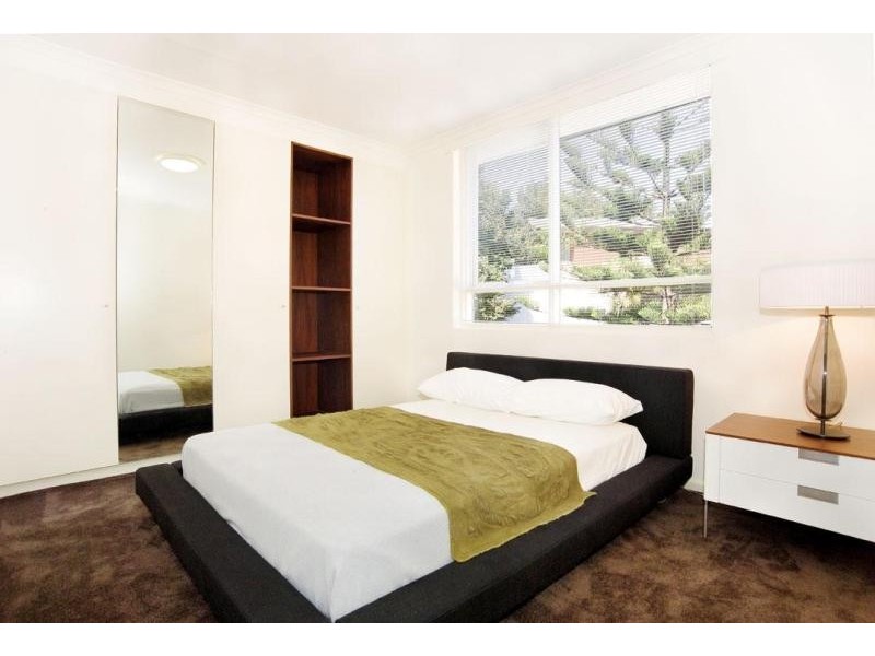4/6 Inverleith Court, St Kilda VIC 3182