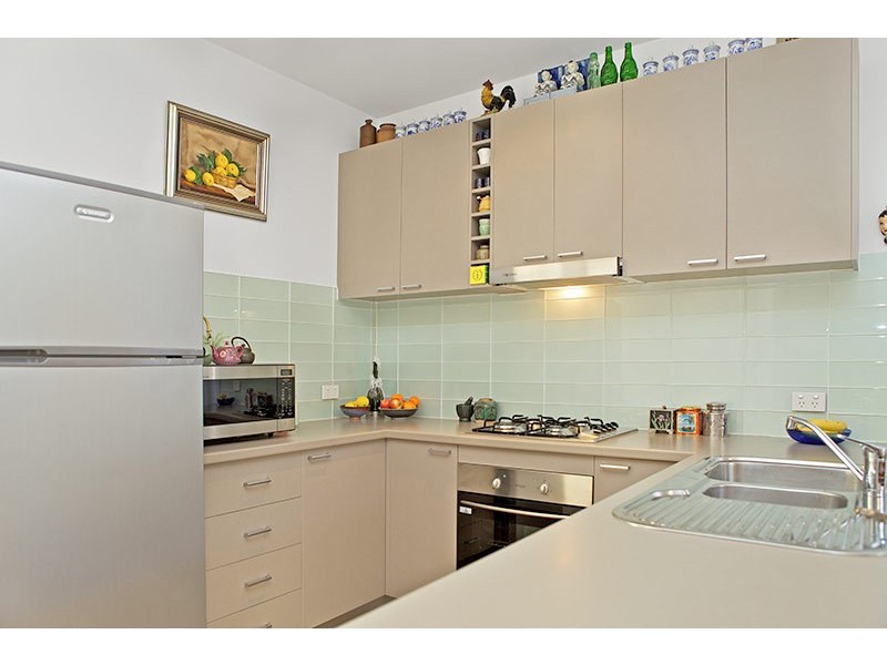 13/1a Maysbury Avenue, Elwood VIC 3184