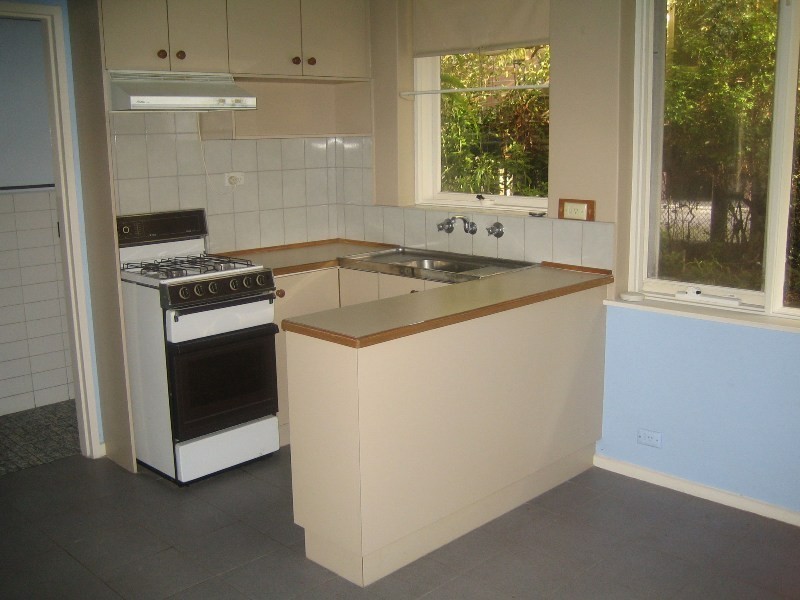 4/27 Robe Street, St Kilda VIC 3182