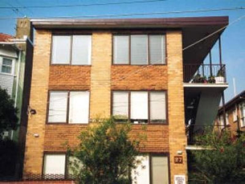 4/27 Robe Street, St Kilda VIC 3182