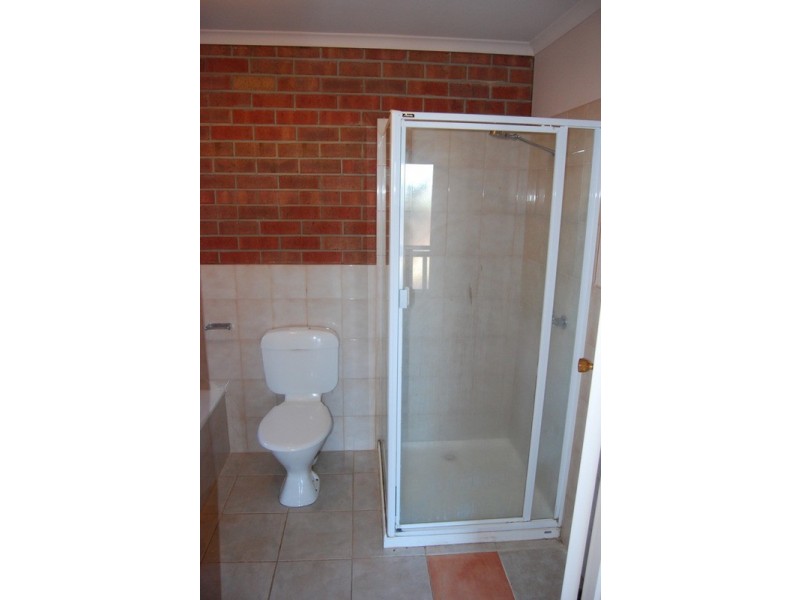 4/8 Fintonia Street, Oakleigh VIC 3166