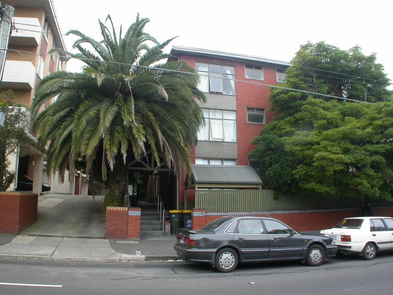 21/82 Grey Street, St Kilda VIC 3182