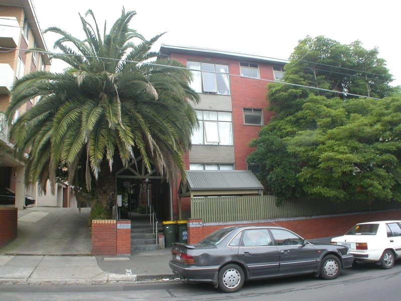 9/82 Grey Street, St Kilda VIC 3182