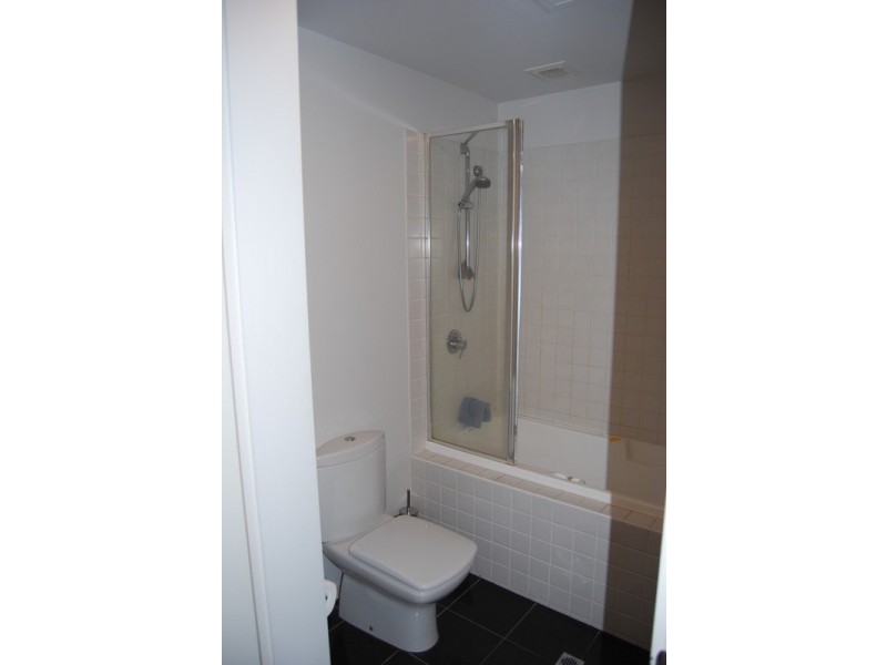 33/220 Barkly Street, St Kilda VIC 3182