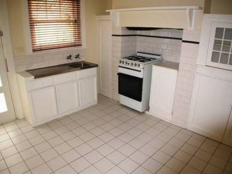 3/6 Westbeach Road, St Kilda VIC 3182