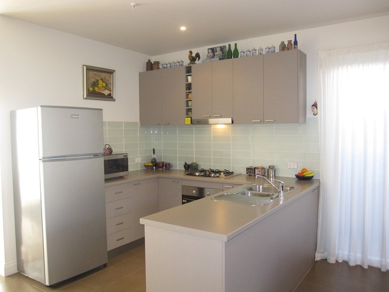 13/1a Maysbury Avenue, Elwood VIC 3184