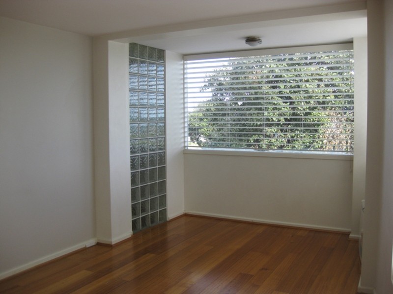 8/318 Beaconsfield Parade, St Kilda VIC 3182