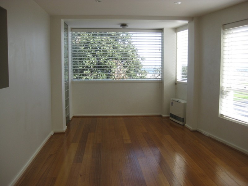 8/318 Beaconsfield Parade, St Kilda VIC 3182