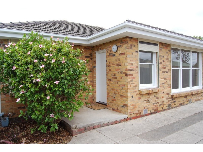 2/5 Emily Street, Carnegie VIC 3163