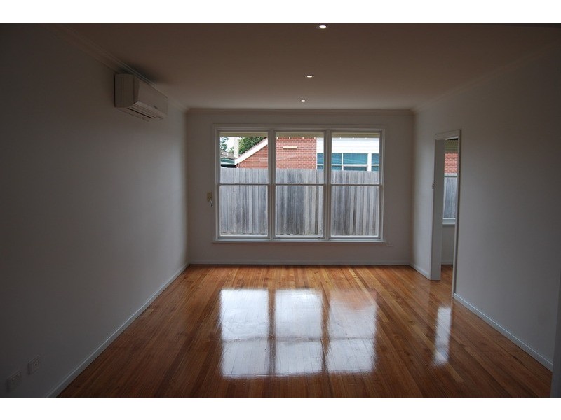 2/5 Emily Street, Carnegie VIC 3163