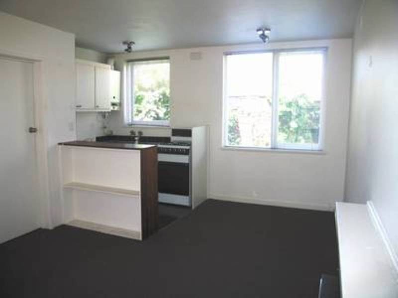 5/10 Gurner Street, St Kilda VIC 3182