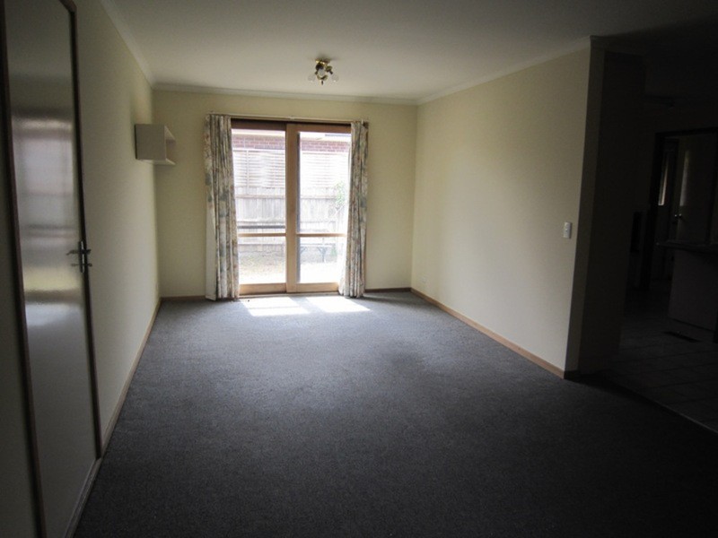 2/305 McKinnon Road, Mckinnon VIC 3204