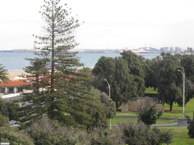 St Kilda VIC 3182
