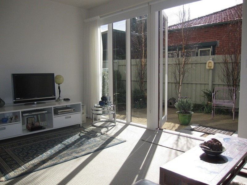 13/1a Maysbury Avenue, Elsternwick VIC 3185