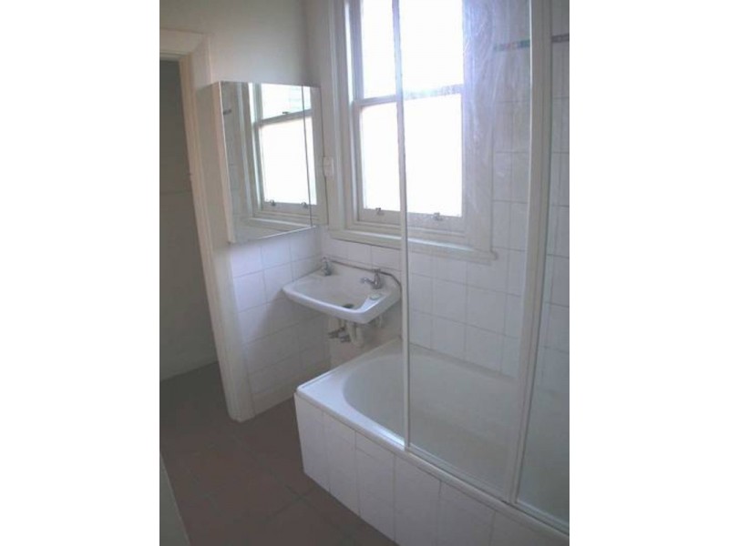 7/16 Marine Parade, St Kilda VIC 3182