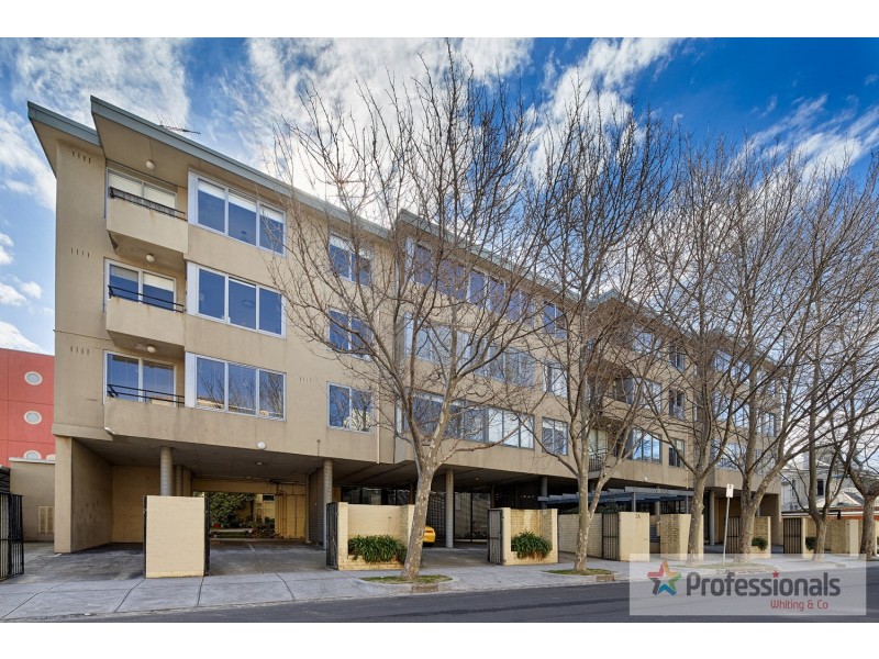 3/2A Robe Street, St Kilda VIC 3182