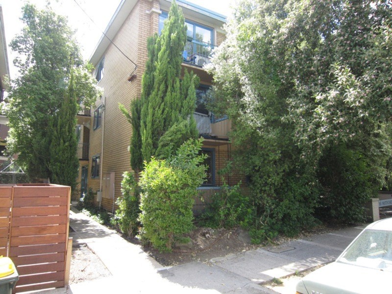 1/16 Mitford Street, St Kilda VIC 3182