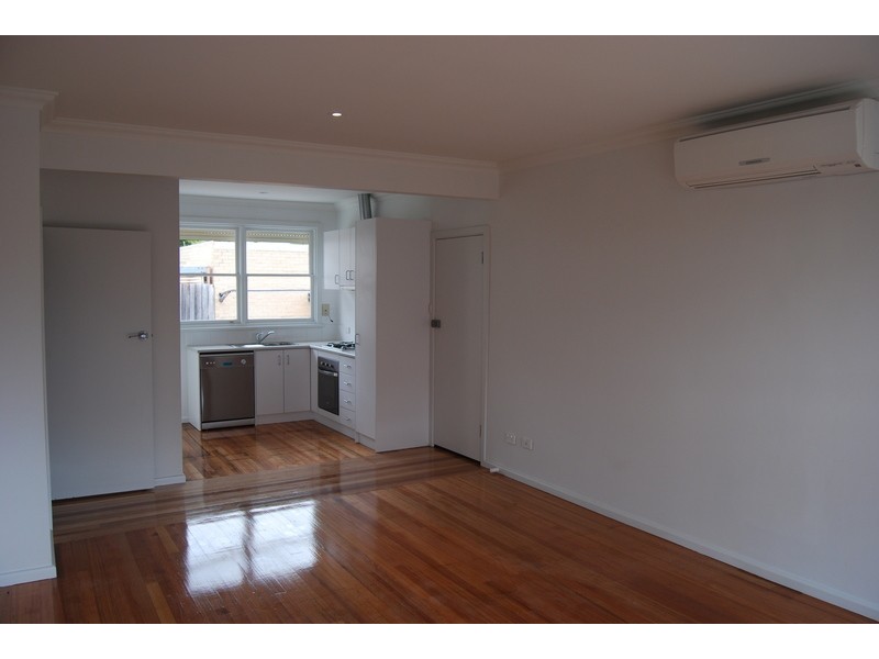 2/5 Emily Street, Carnegie VIC 3163