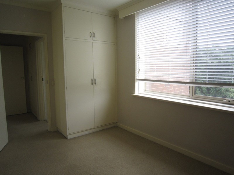 29/1-2 The Esplanade, St Kilda VIC 3182