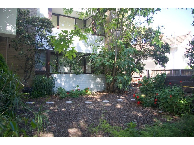 1/43 Park Street, St Kilda West VIC 3182