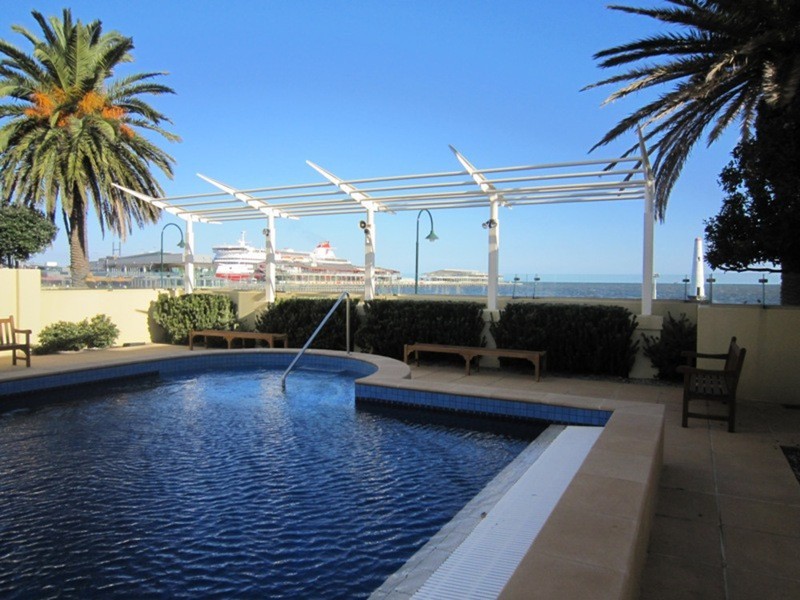 T03/115 Beach Street, Port Melbourne VIC 3207