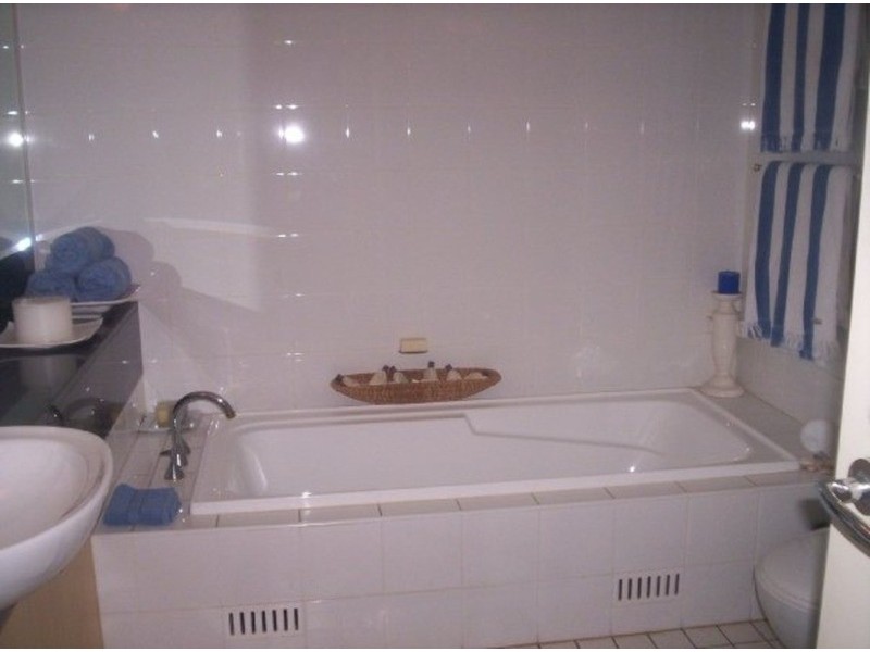 T03/115 Beach Street, Port Melbourne VIC 3207