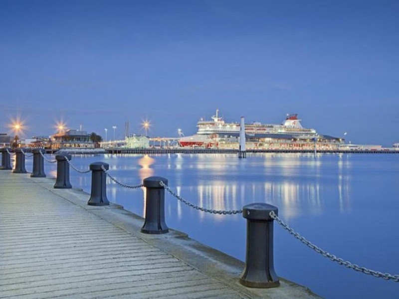 T03/115 Beach Street, Port Melbourne VIC 3207