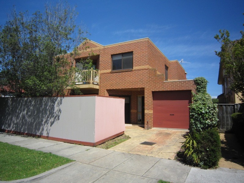 1/27 Shepparson Avenue, Carnegie VIC 3163