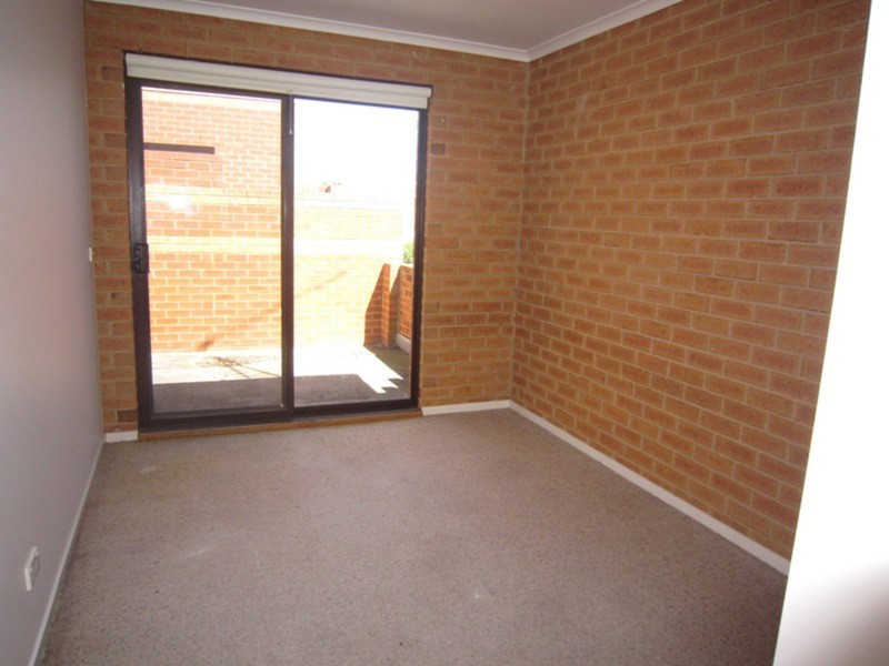 1/27 Shepparson Avenue, Carnegie VIC 3163