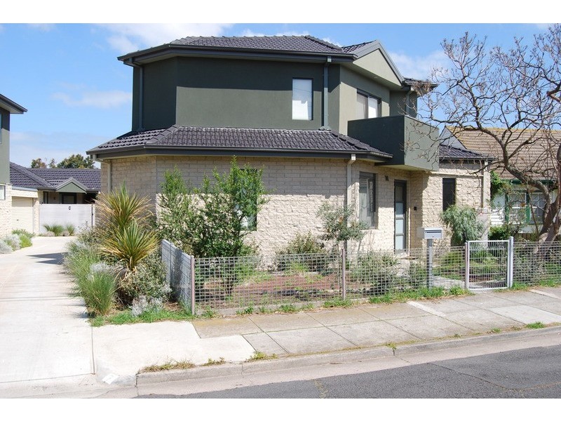 7A Henrietta Street, Hampton East VIC 3188