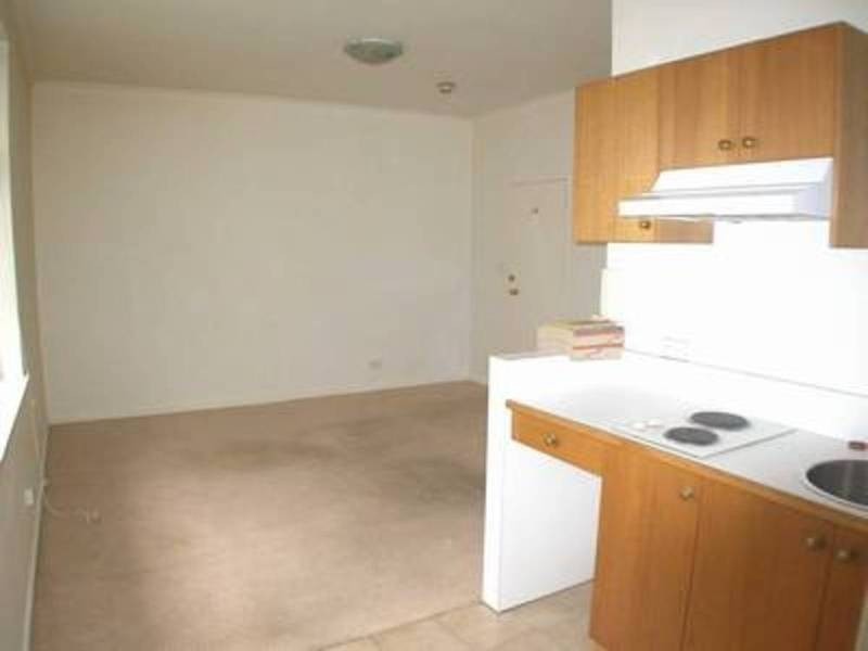 17/239 Canterbury Road, St Kilda VIC 3182