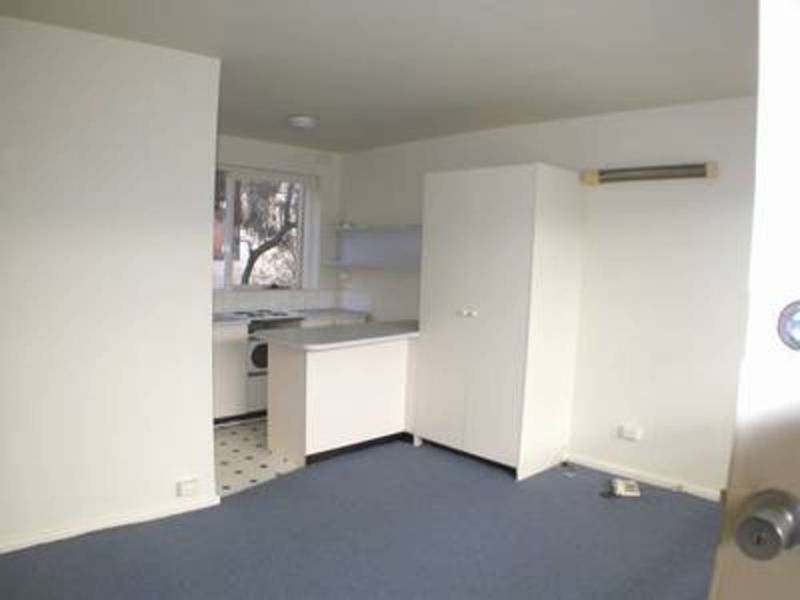 12/4 Wando Grove, St Kilda VIC 3182