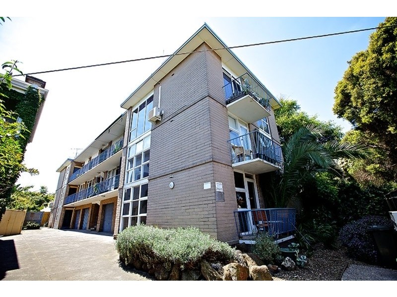 5/10 Gurner Street, St Kilda VIC 3182