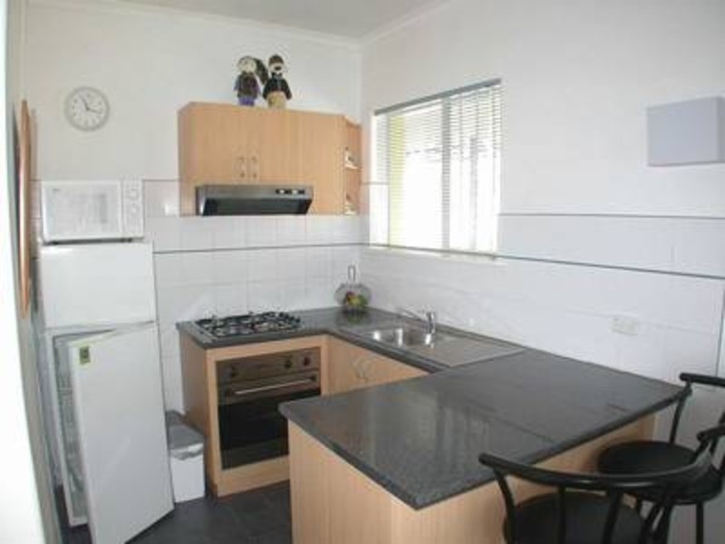 4/5 Burnett Street, St Kilda VIC 3182