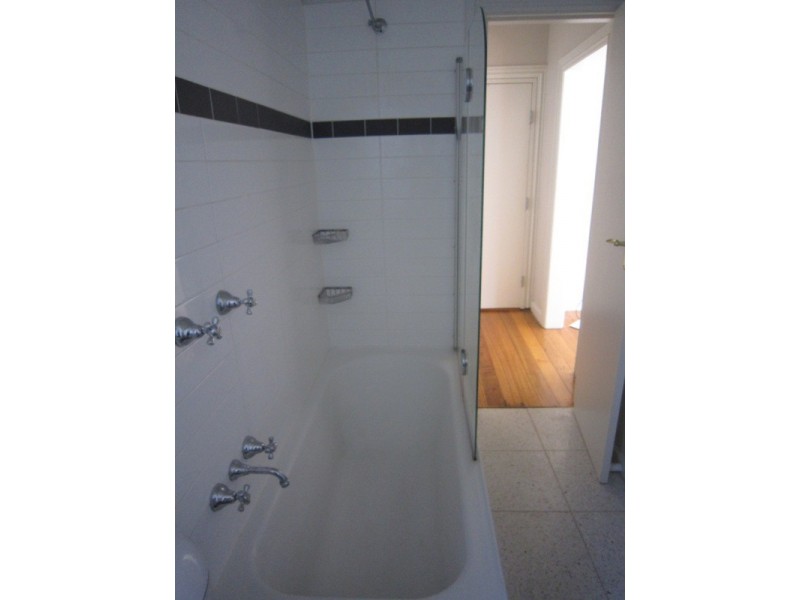 4/39 Eildon Road, St Kilda VIC 3182