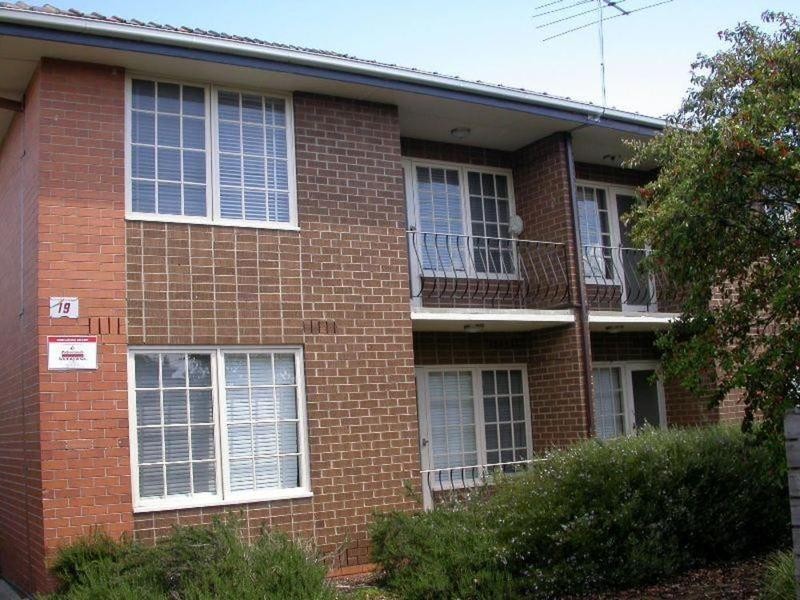 2/19 Field Street, Caulfield South VIC 3162