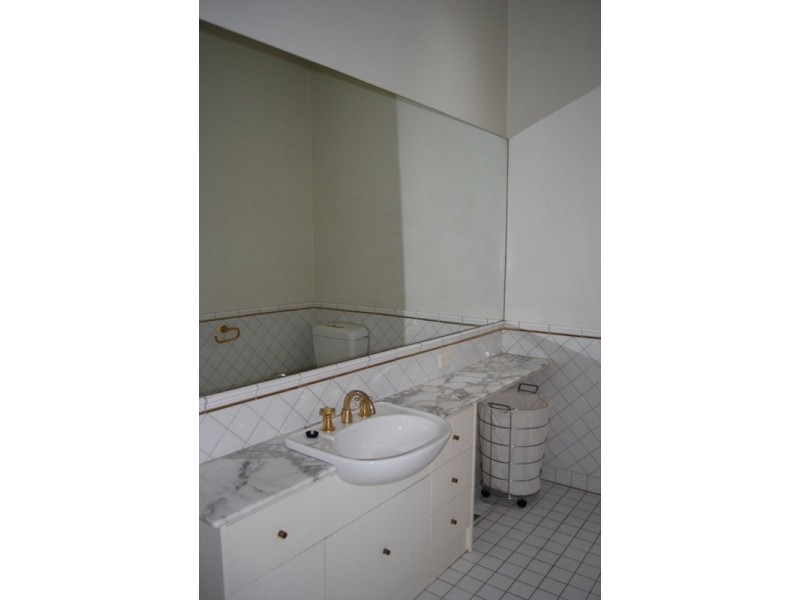 183 Ormond Road, Elwood VIC 3184